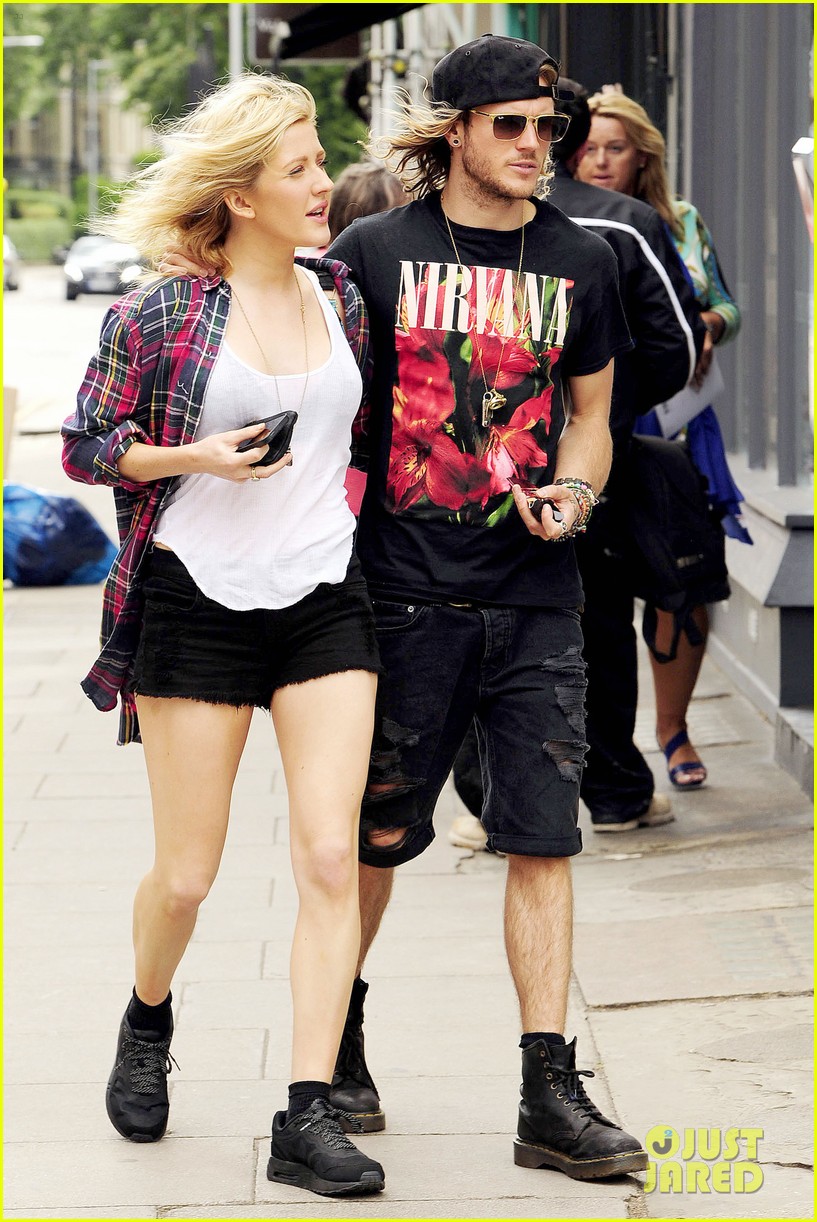 Ellie Goulding Breaks Up Fight During Concert in Cornwall: Photo