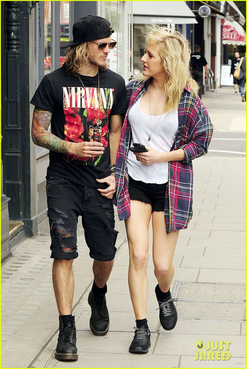 Ellie Goulding Breaks Up Fight During Concert in Cornwall: Photo