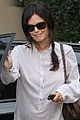 rachel bilson prepares baby boutique 04