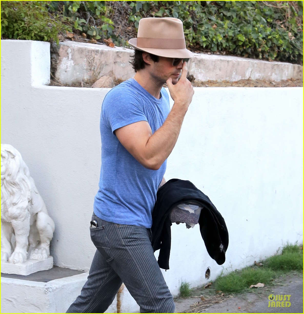 Ian Somerhalder & Nikki Reed Get Cleaned Up at Her House After Sweaty W...
