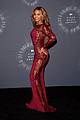 beyonce shows off four moonmen in vmas press room 08
