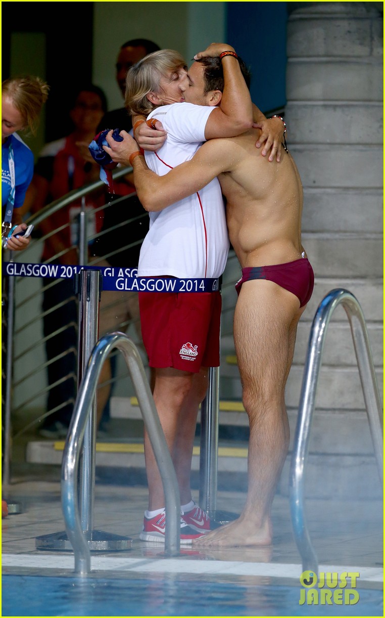 Tom Daley Wins Gold at Commonwealth Games, Cheered on By Boyfriend Dustin L...