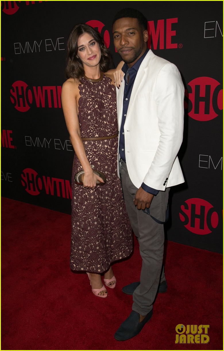 Claire Danes & Hugh Dancy Are a Super Cute Couple at Showtime's Emmy