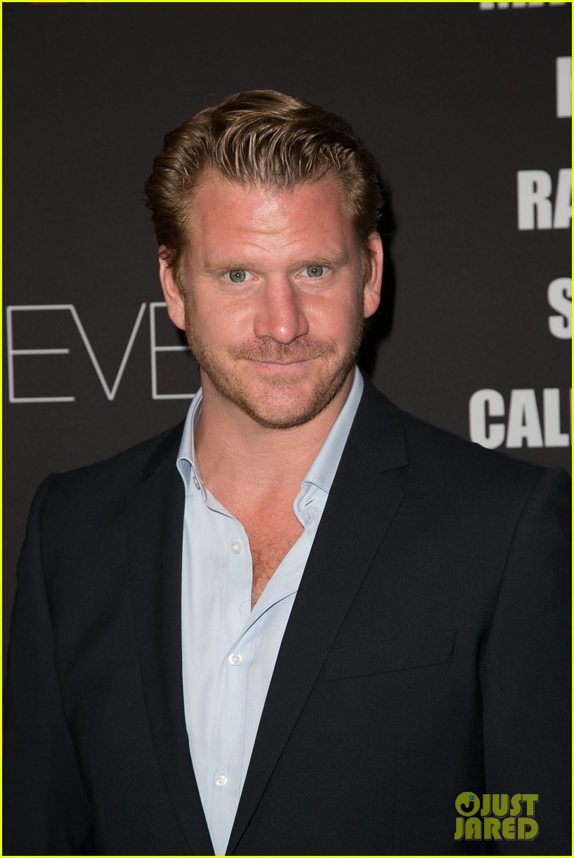 Claire Danes & Hugh Dancy Are a Super Cute Couple at Showtime's Emmy