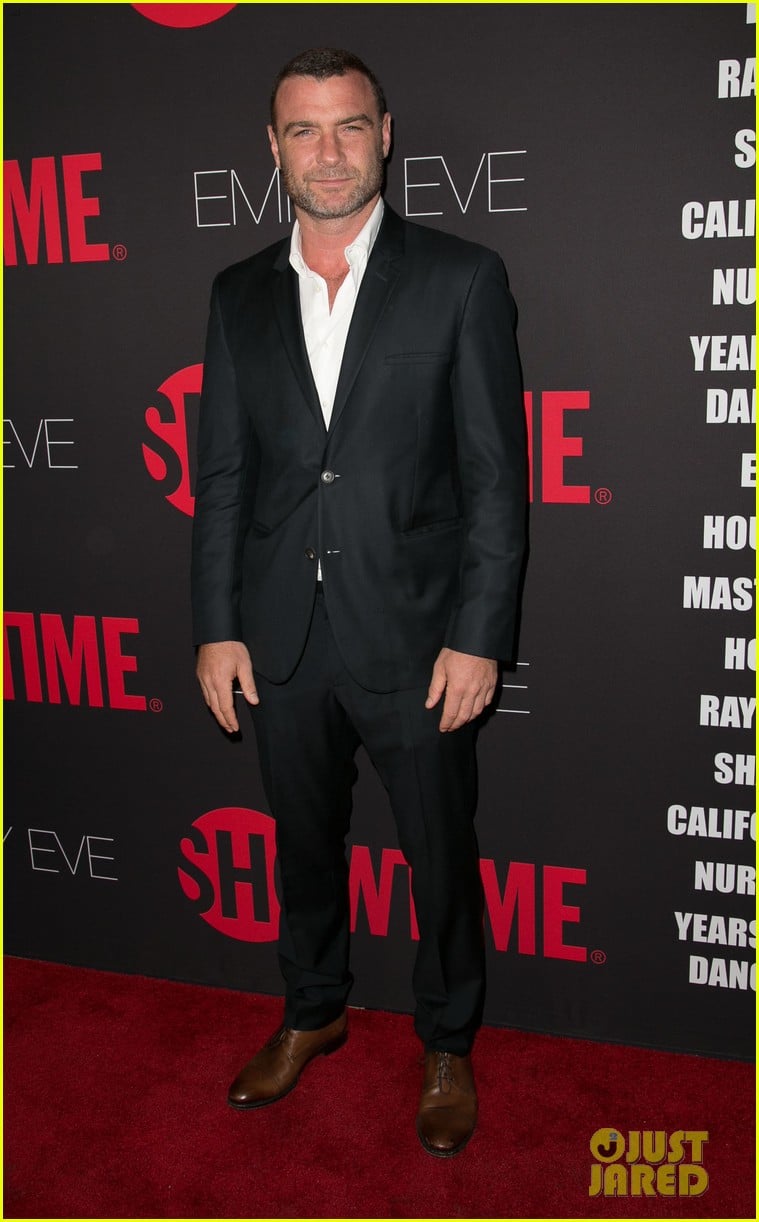 Claire Danes & Hugh Dancy Are a Super Cute Couple at Showtime's Emmy