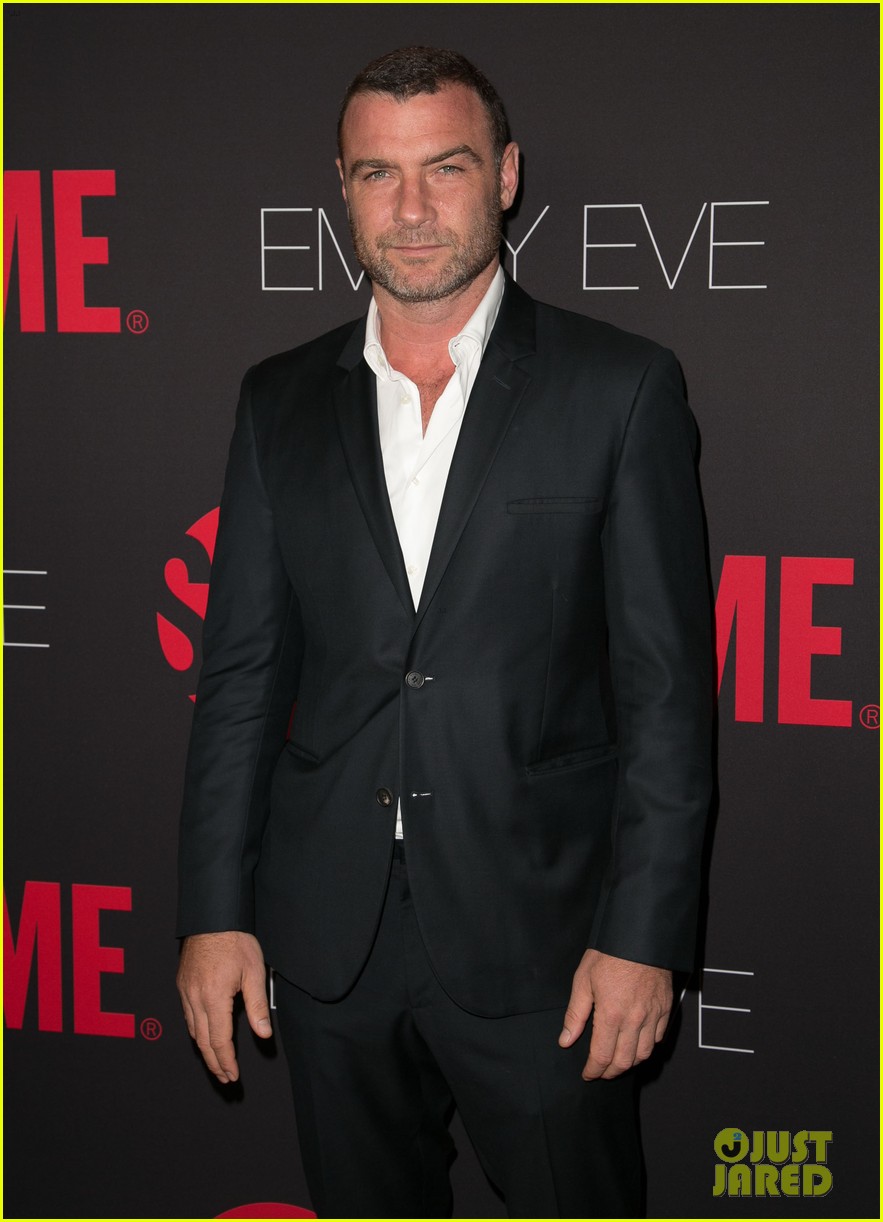 Claire Danes & Hugh Dancy Are a Super Cute Couple at Showtime's Emmy