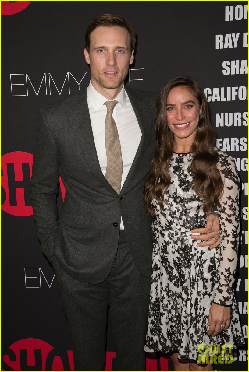 Claire Danes & Hugh Dancy Are a Super Cute Couple at Showtime's Emmy