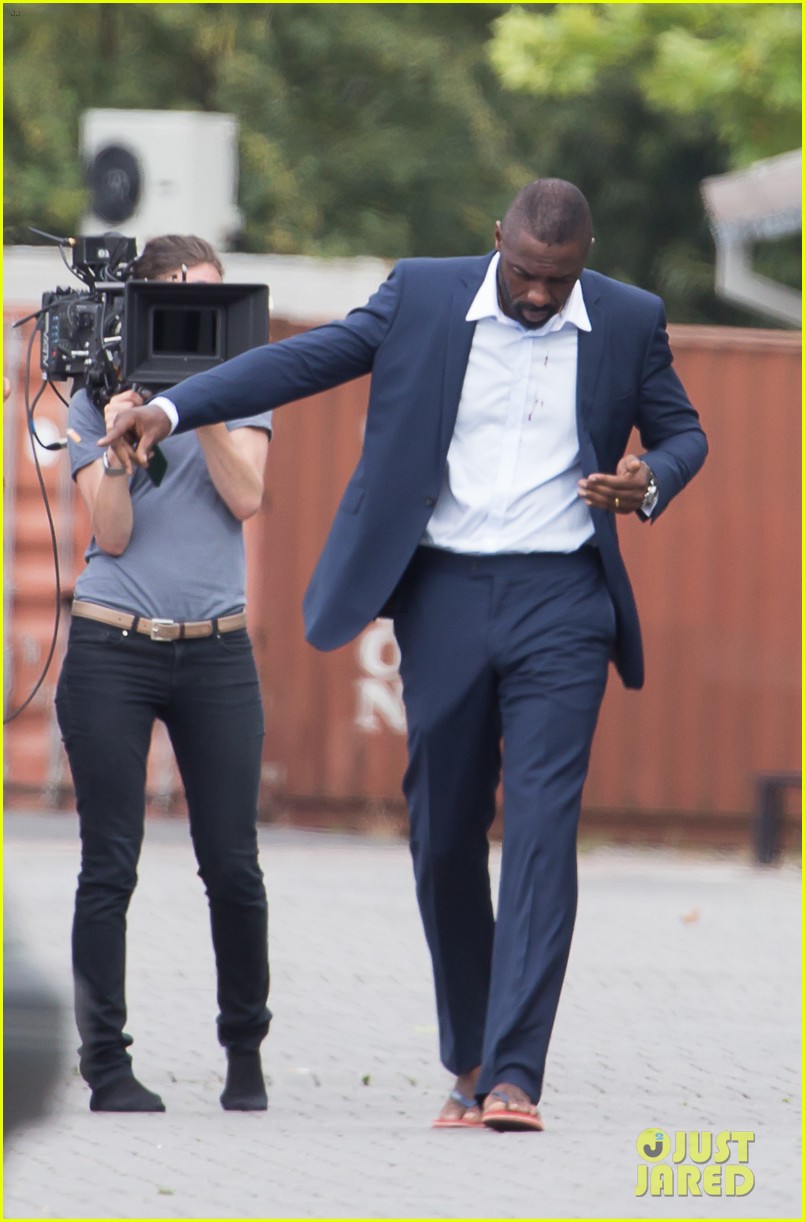 Prescription Berry yawning Idris Elba Explains the Mystery Bulge in His Pants - What Is It?!: Photo  3173851 | Idris Elba Photos | Just Jared: Entertainment News