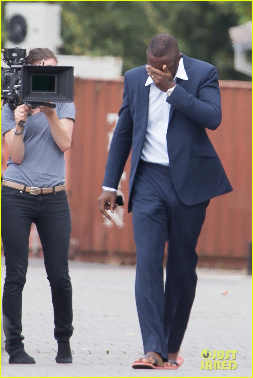 George Hanbury Ideally pharmacy Idris Elba Explains the Mystery Bulge in His Pants - What Is It?!: Photo  3173852 | Idris Elba Photos | Just Jared: Entertainment News