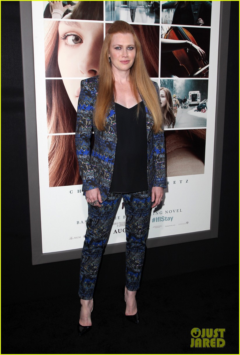 mireille enos debuts post baby body at if i stay premiere 013179934