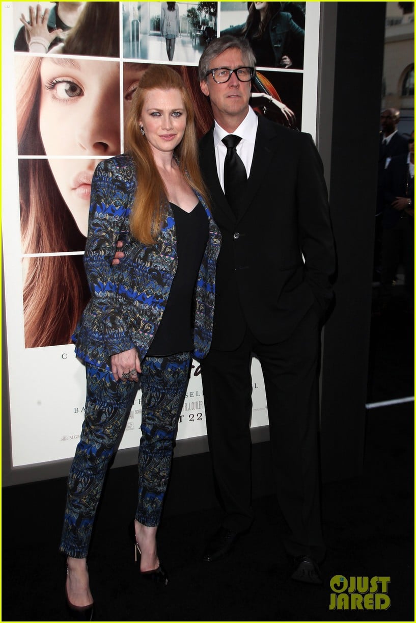 mireille enos debuts post baby body at if i stay premiere 103179943