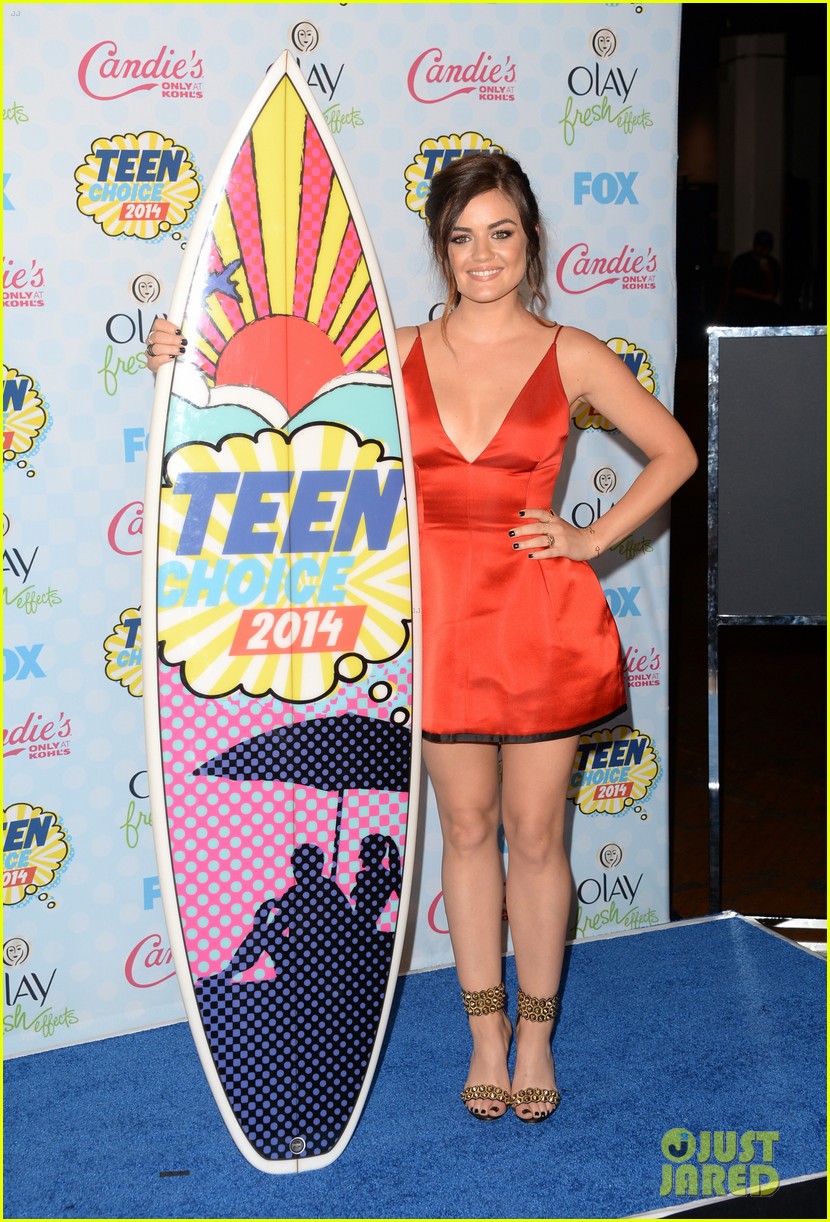 Lucy Hale WINS Choice Television Drama Actress at Teen Choice Awards ...