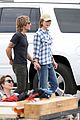 nicole kidman keith urban hold hands on her film set 06