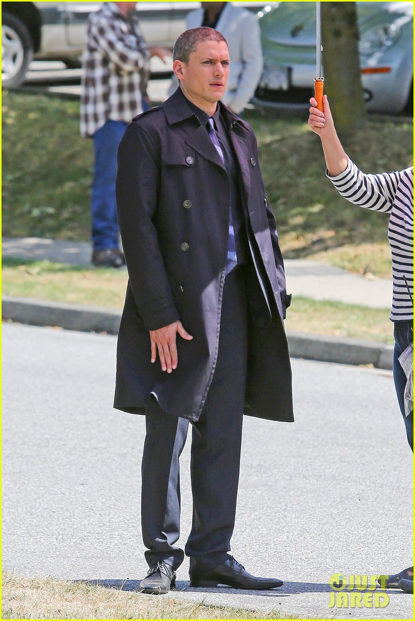 wentworth miller on the flash first set photos 093171976