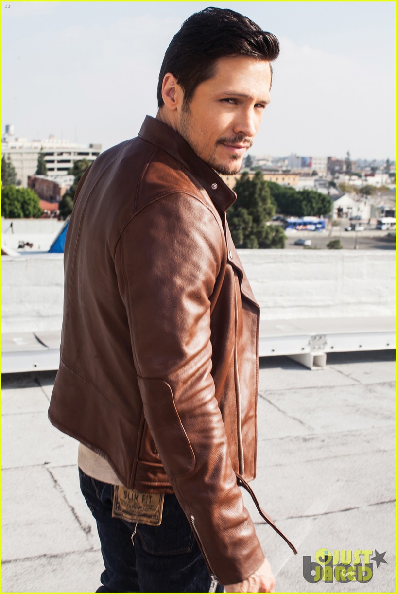 Nick Wechsler Refers to His Sense of Style as 'Vampire Hipster' Photo