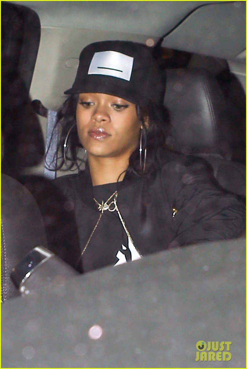 Rihanna Has A Girls Night Out with Adriana Lima at KOI After Final