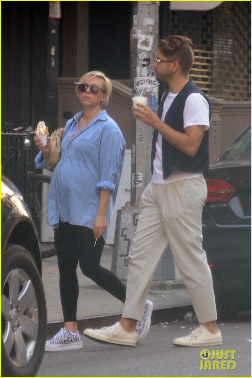 Scarlett Johansson Indulges in Ice Cream Pregnancy Craving with Fiance