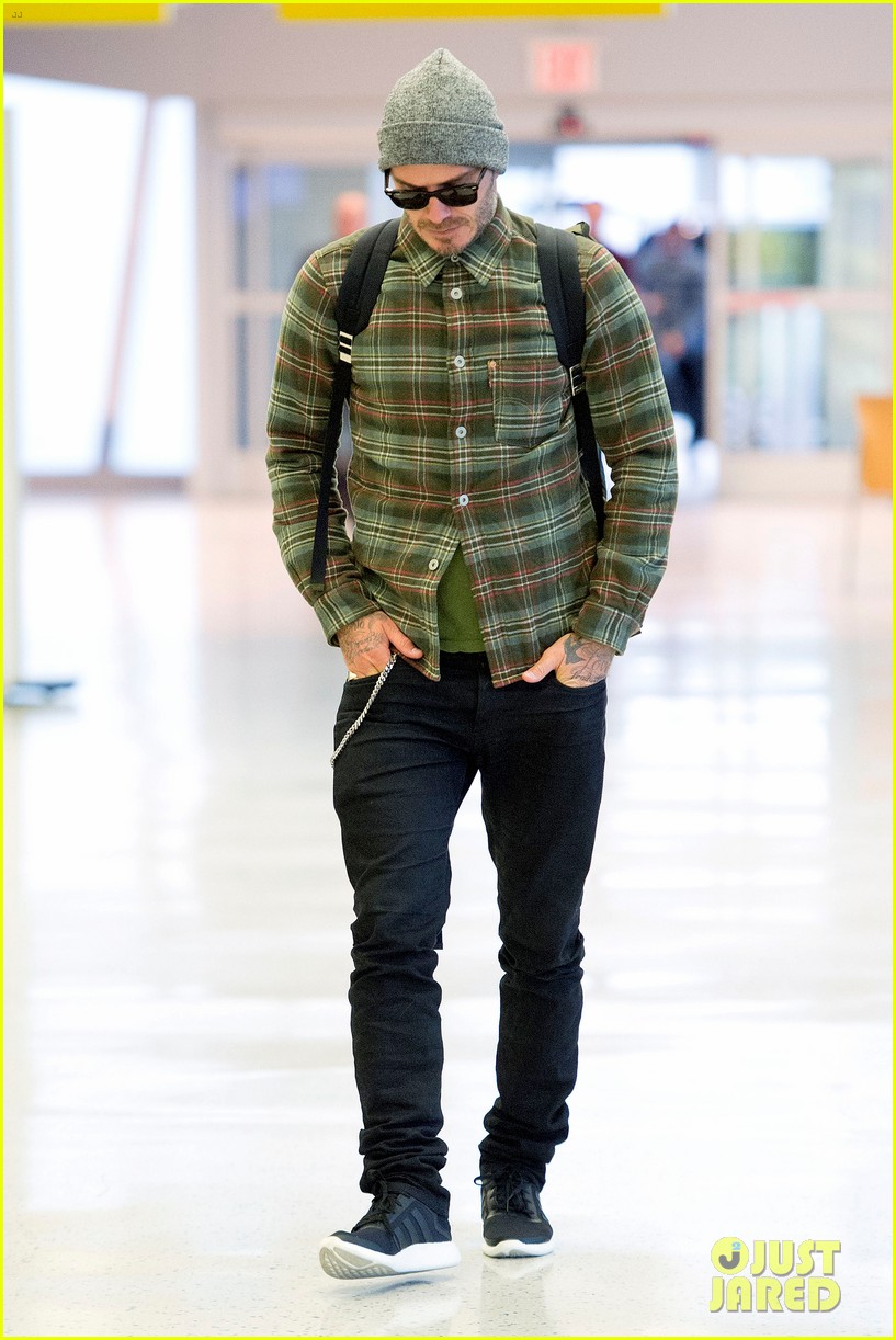 Victoria Beckham Checks Flagship Store S Building Progress In London Photo David Beckham Victoria Beckham Pictures Just Jared