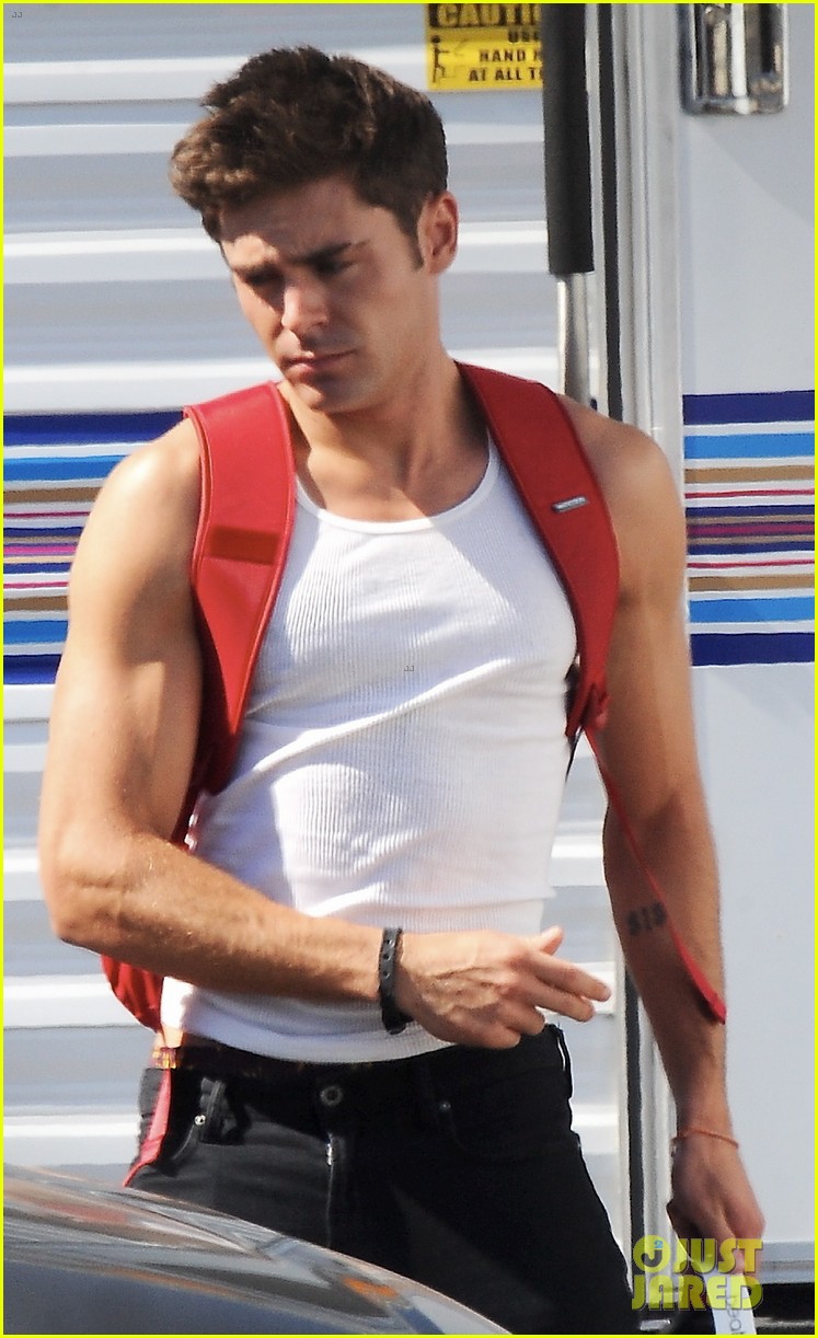 Zac Efron Thanks Fans For Helping Him Raise 165,000 For Make A Wish