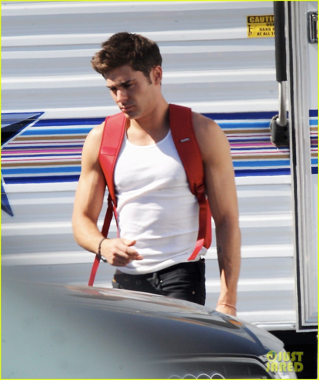 Zac Efron Thanks Fans For Helping Him Raise 165,000 For Make A Wish