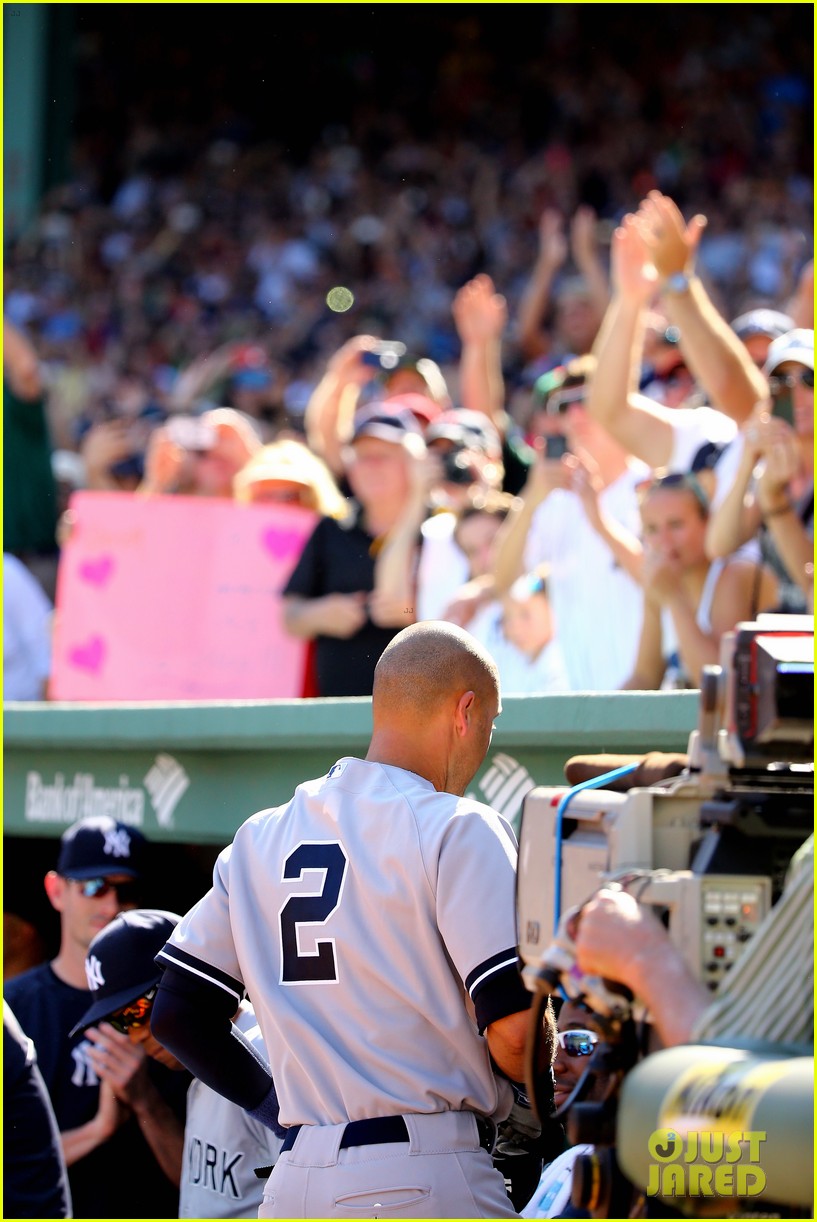 Derek Jeter Plays Final Career Game with Yankees See the Pics! Photo