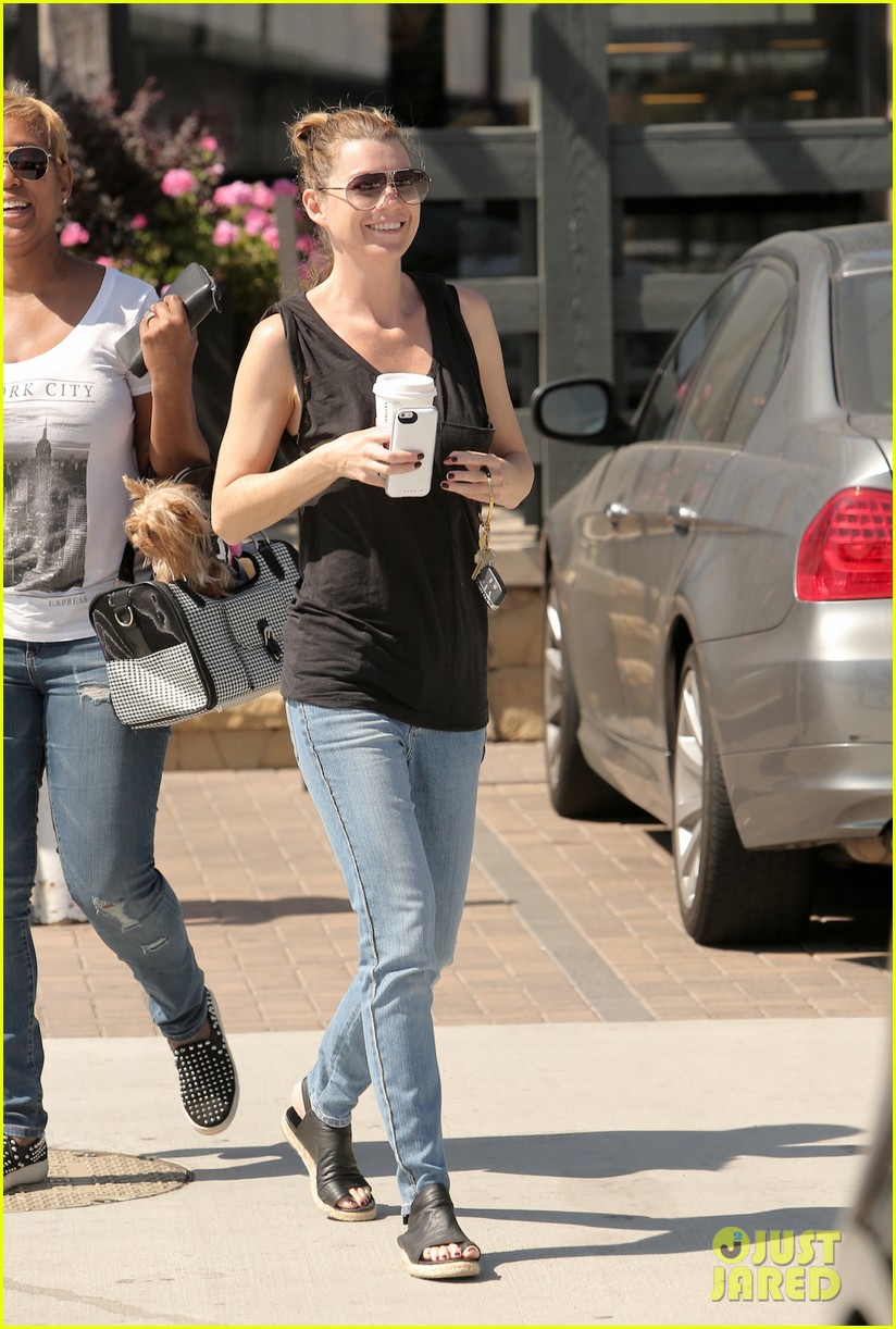 Ellen Pompeo Will Be Live Tweeting 'Grey's Anatomy' Tonight! Photo