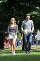 margot robbie boyfriend tom ackerley picnic park 01