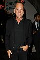 keifer sutherland does ice bucket challenge totally shirtless 02