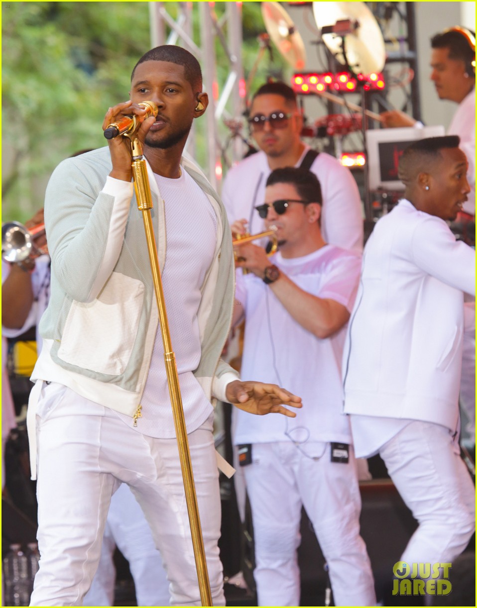 Usher Teases One Lucky Fan Will Get Kissed On His Tour! Photo