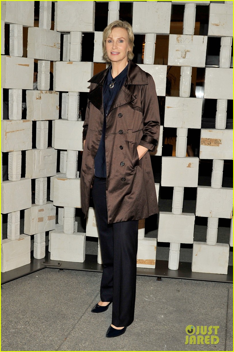 Ashley Olsen & Katherine Moennig Both Opt for Black at Hammer Museum's