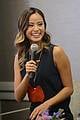 jamie chung is rooting for the giants in the world series 04