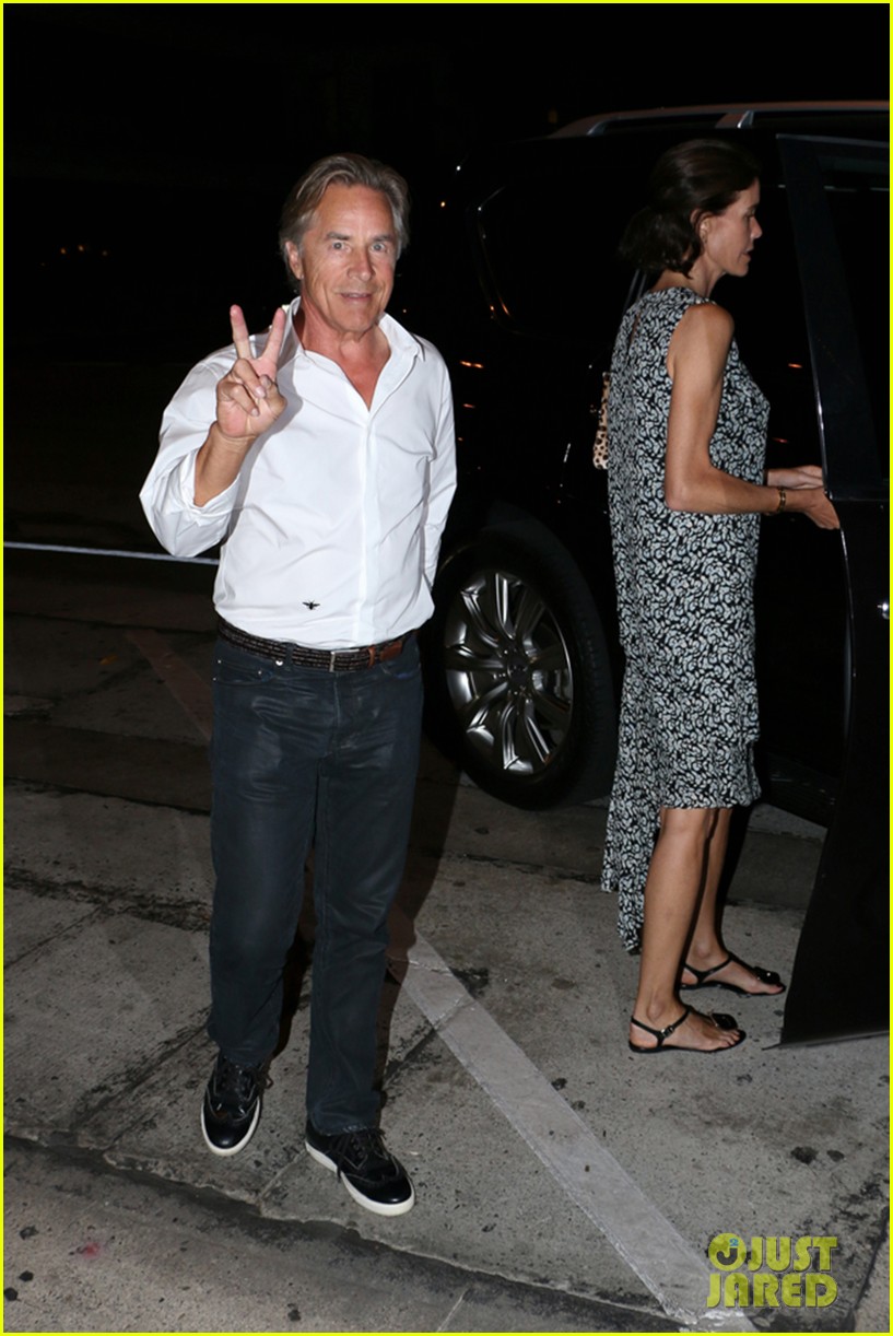 Dakota Johnson Grabs Dinner With Dad Don Before 25th Birthday: Photo