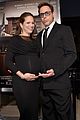 robert downey jr holds wife susans baby bump 06