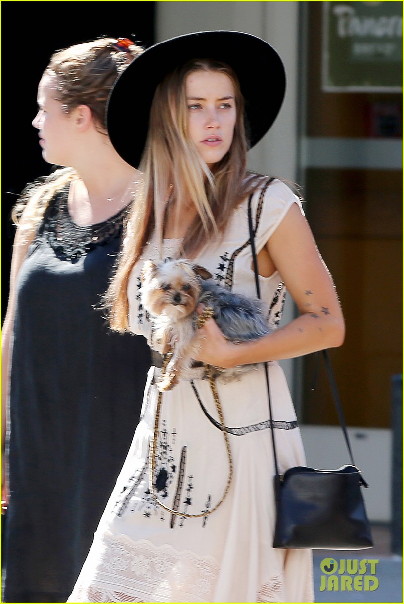 Amber Heard Flashes Her Engagement Ring On Her 'Magic Mike XXL