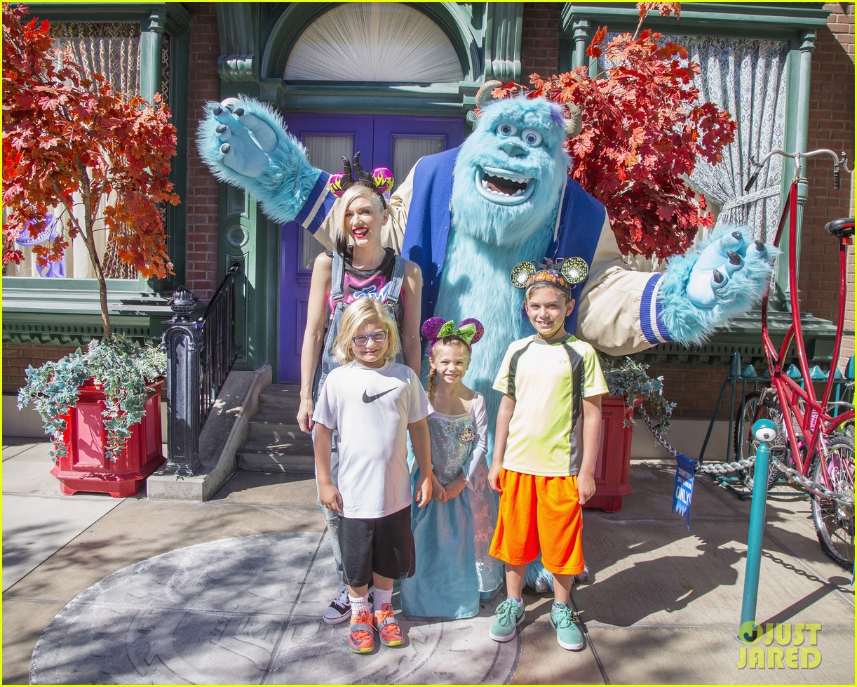 Gwen Stefani and Her Kids Kingston & Zuma Meet Sulley the Monster at