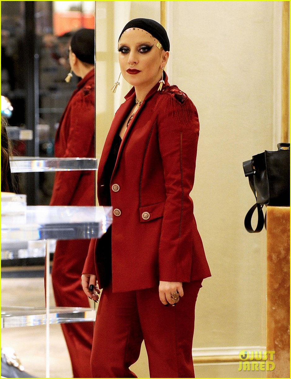 Lady Gaga Allegra Versace Go Shopping Together In Milan Photo Allegra Versace Lady Gaga Pictures Just Jared