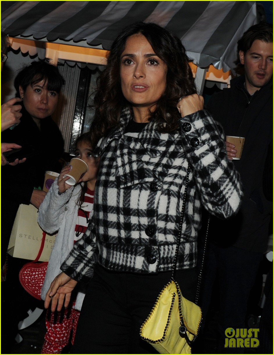 Salma Hayek & Jeremy Irvine Turn on Christmas Lights with Stella