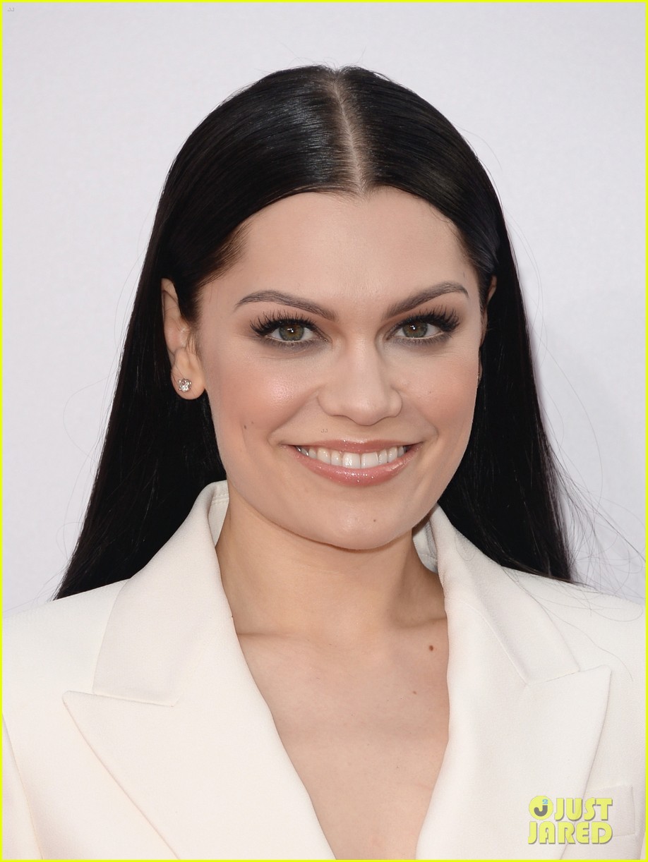 Jessie J Brings Boyfriend Luke James to AMAs 2014! Photo 3248595