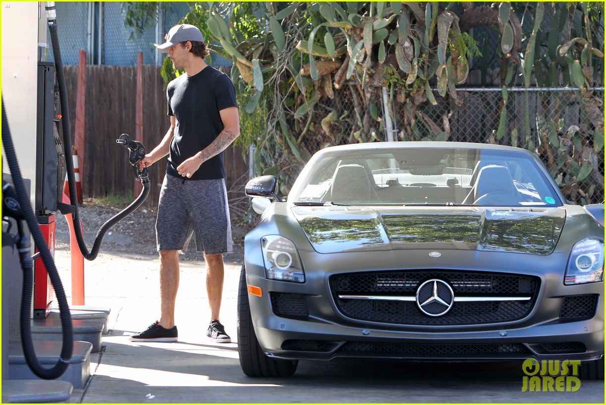 Kaley Cuoco's Dog Norman Changed Her Life! Photo 3240107 Kaley Cuoco