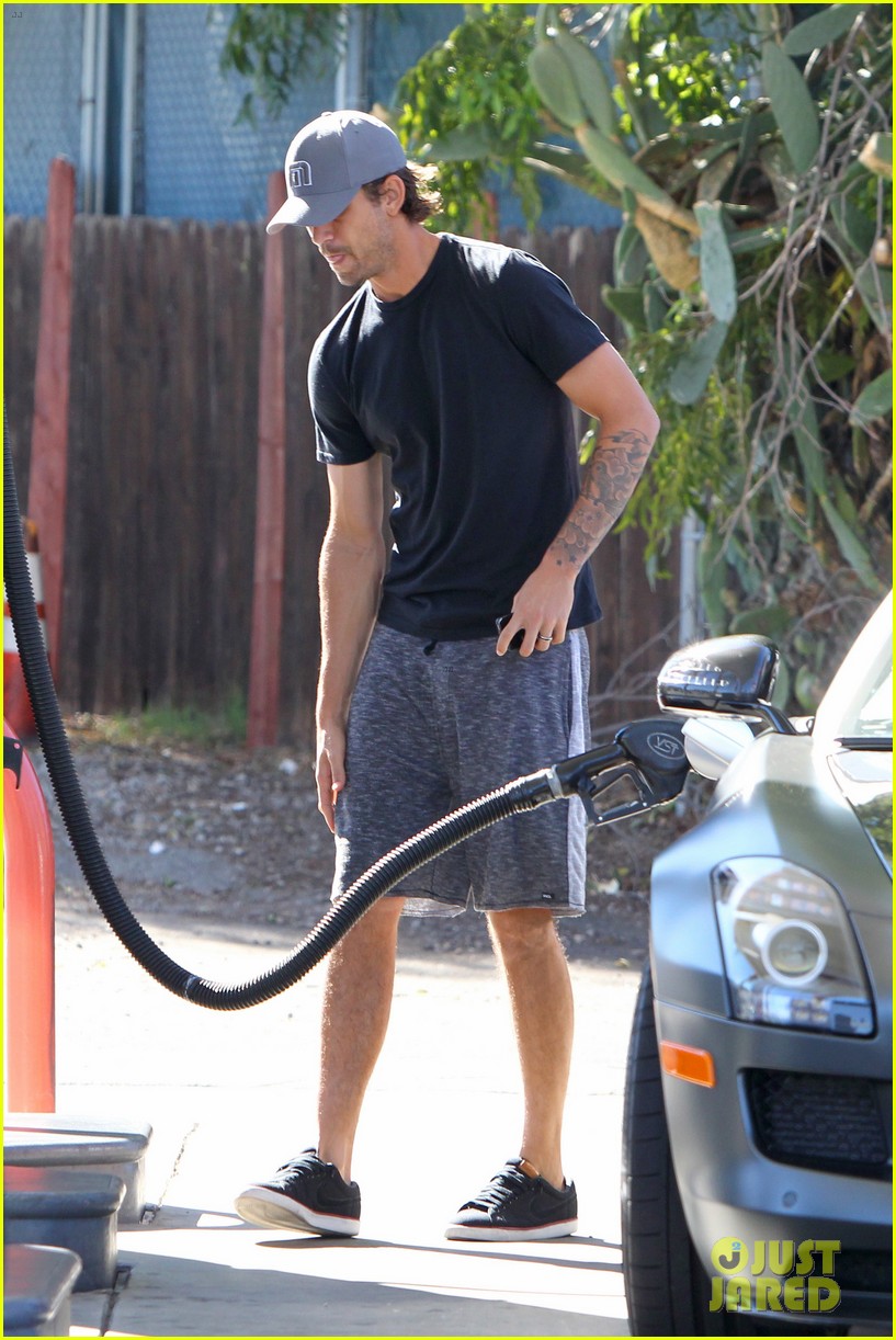 Kaley Cuoco's Dog Norman Changed Her Life! Photo 3240111 Kaley Cuoco