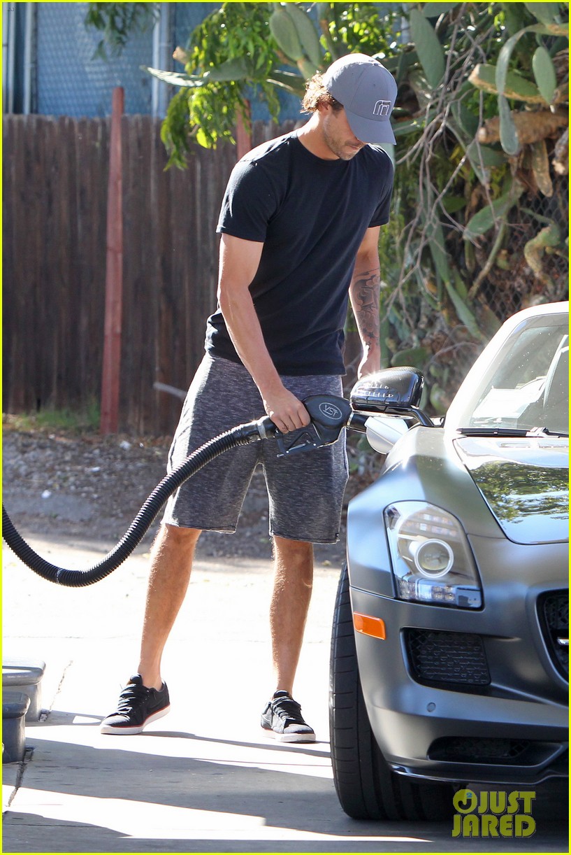 Kaley Cuoco's Dog Norman Changed Her Life! Photo 3240113 Kaley Cuoco