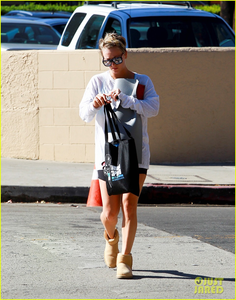 Kaley Cuoco's Dog Norman Changed Her Life! Photo 3240122 Kaley Cuoco