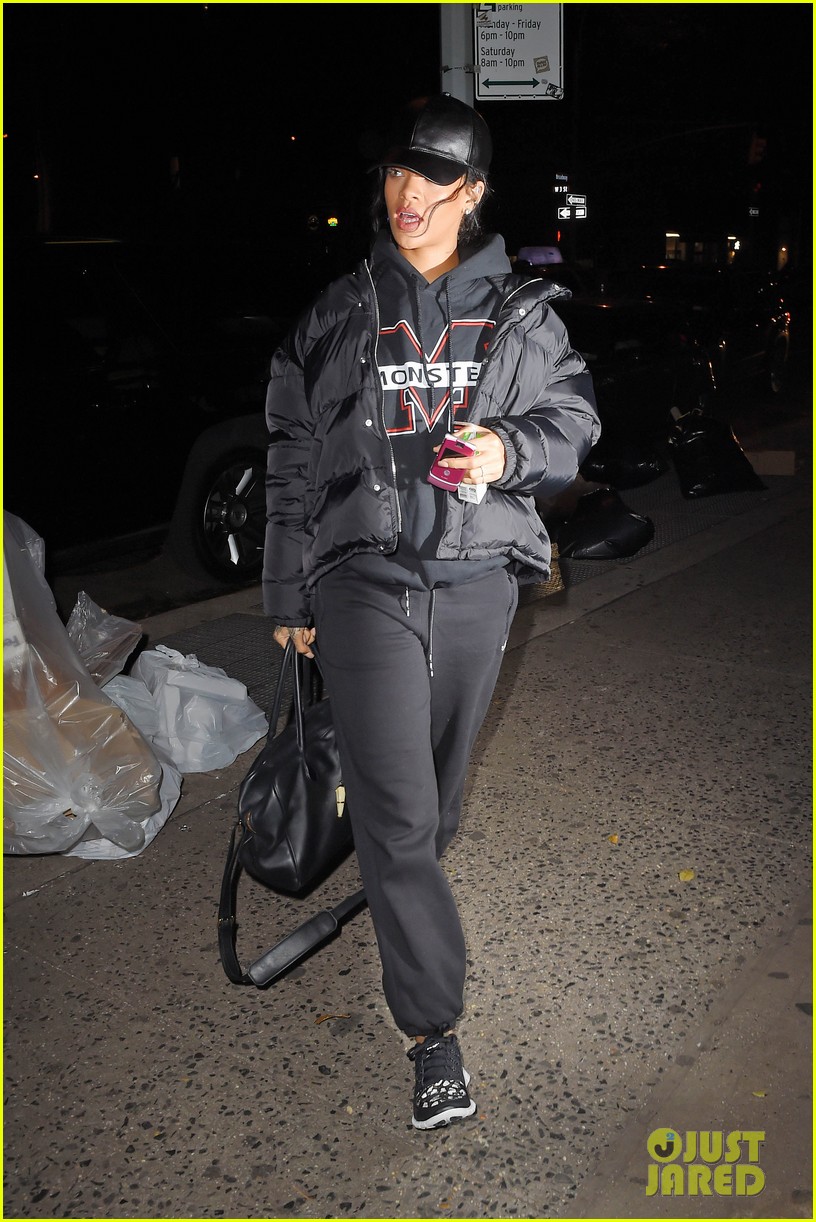 Rihanna Uses Video of Cute Little Girl to Describe Her Mood Photo