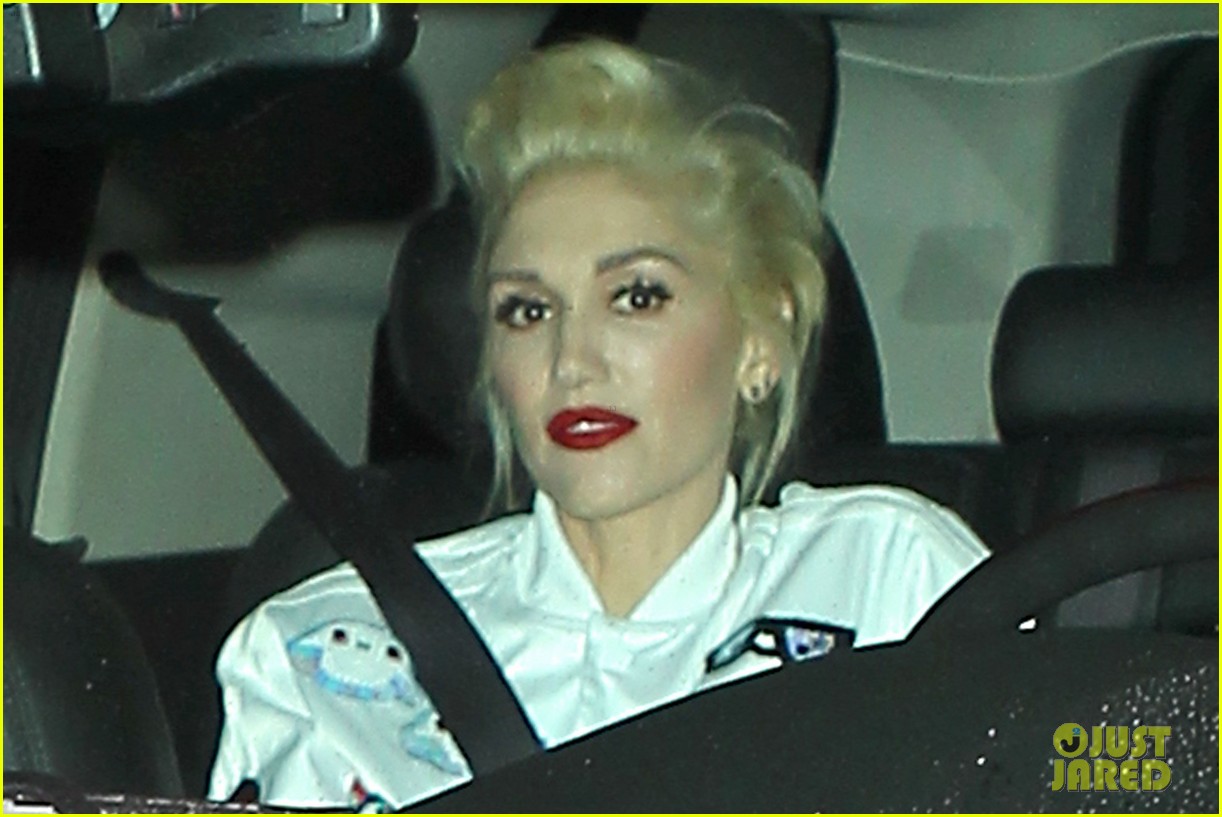 Christina Aguilera Gets in the Holiday Spirit Surrounded By Celebs