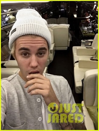 Justin Bieber Got a Brand New Private Jet for Christmas: Photo 3268397