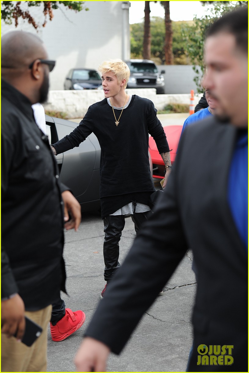 Justin Bieber Brings Back His Bleached Blonde 'Eminem' Hair Photo