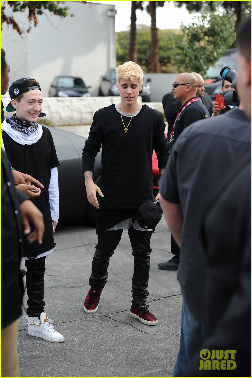 Justin Bieber Brings Back His Bleached Blonde 