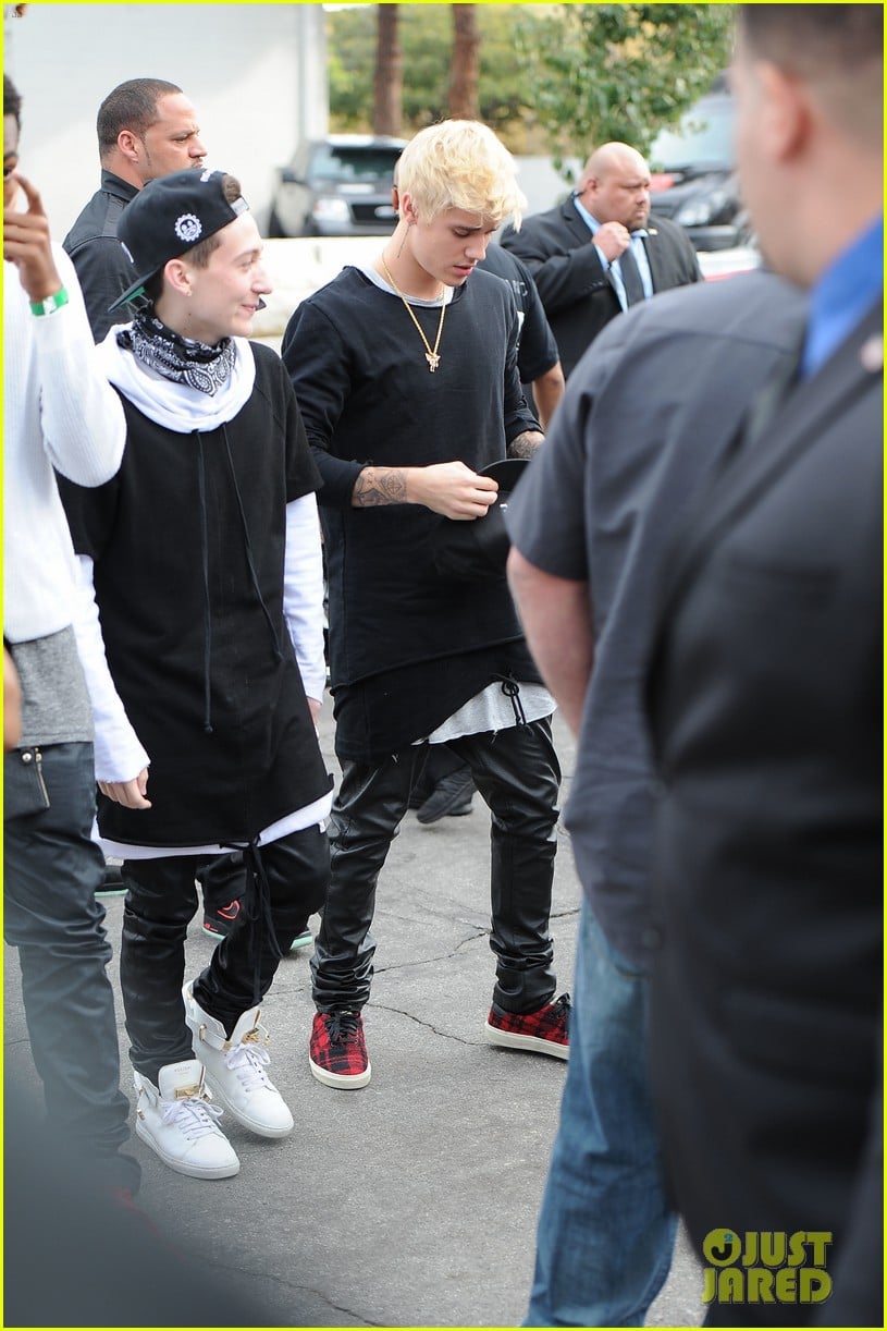 Justin Bieber Brings Back His Bleached Blonde 