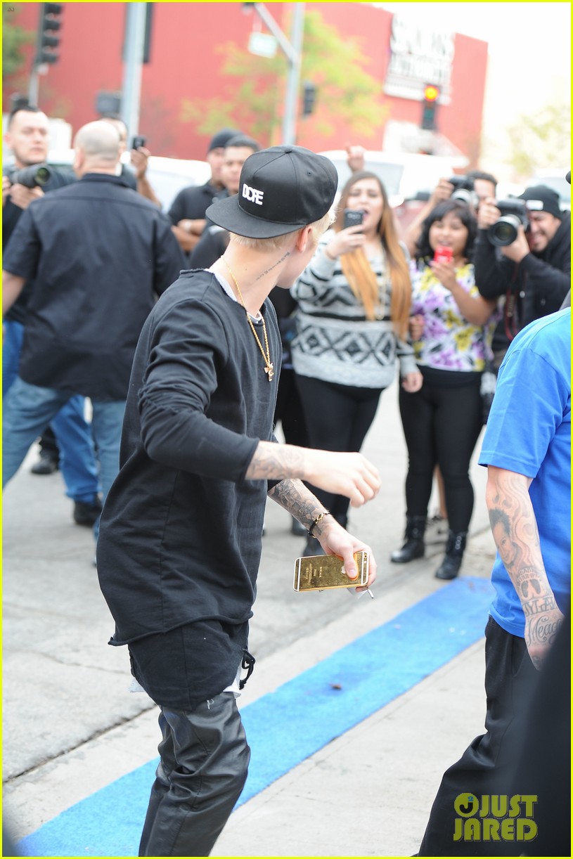 Justin Bieber Brings Back His Bleached Blonde 'Eminem' Hair Photo