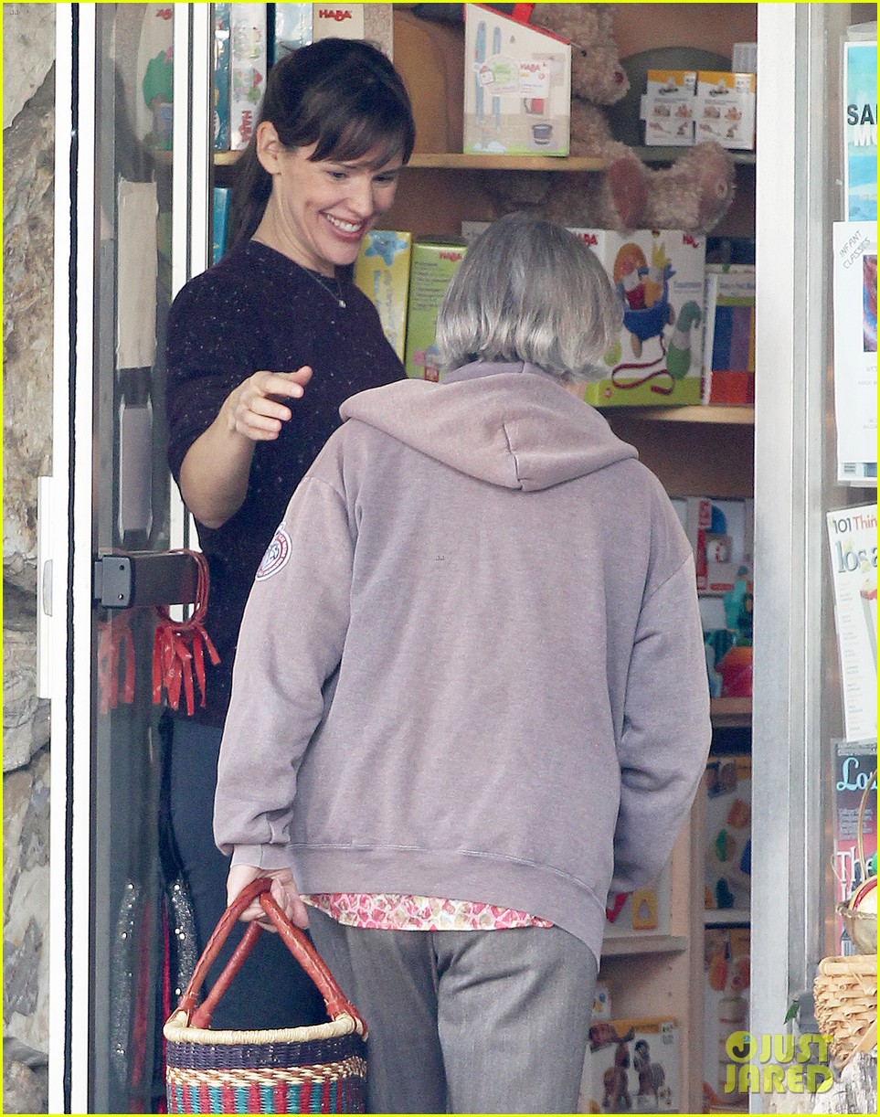 Jennifer Garner Will Come Close to Nervous Breakdown in 'Tribes of